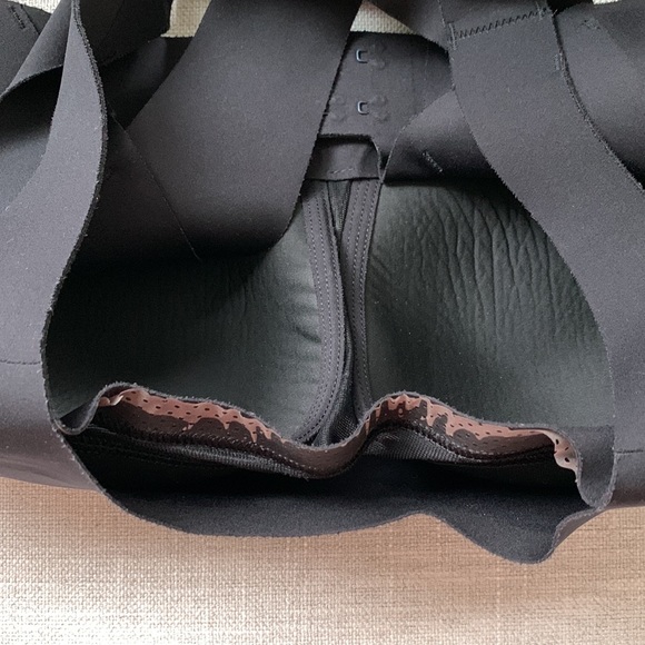 Lululemon Sports Bra - Picture 4 of 4